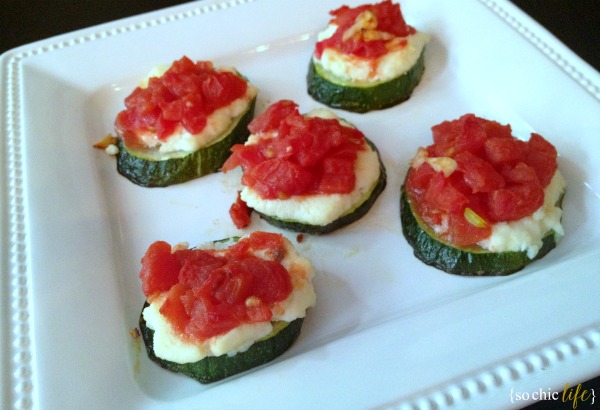 Thanks to my friend for posting photos of her yummy tomato bruschetta on Facebook a few weeks ago, it sparked my craving but unfortunately I’ve given up bread. Then I thought why not make a Gluten-Free Tomato Bruschetta with Zucchini. How brilliant is this? Instead of using a crostini, I tried the zucchini and it worked!