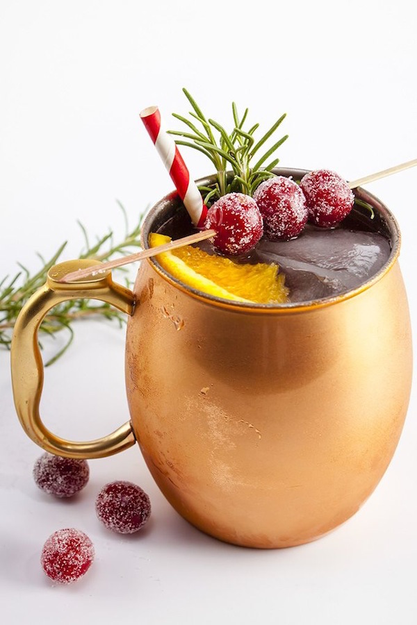 Unique Holiday Cocktail Moscow Mule via @SoChicLife