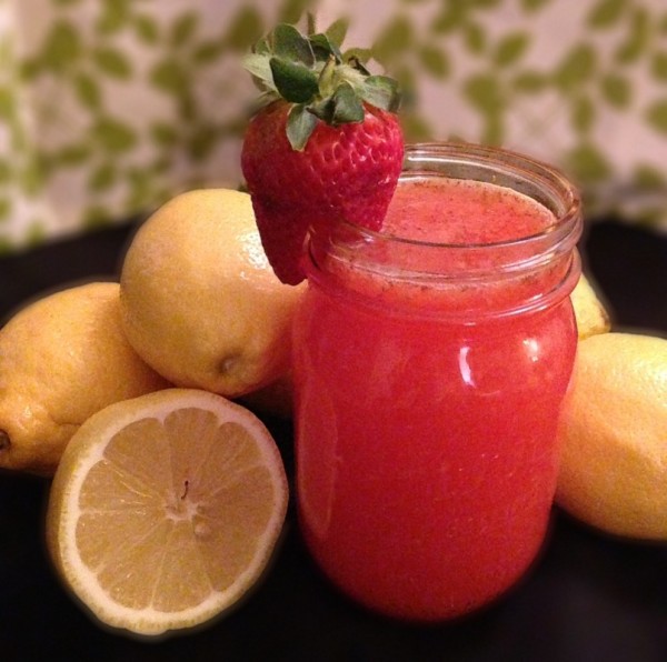 paleo strawberry lemonade