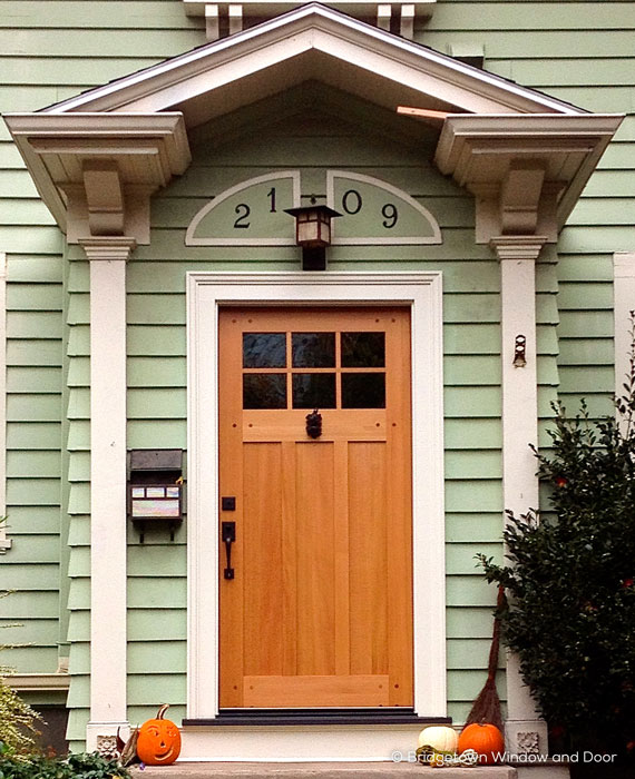 Nantucket simpson door